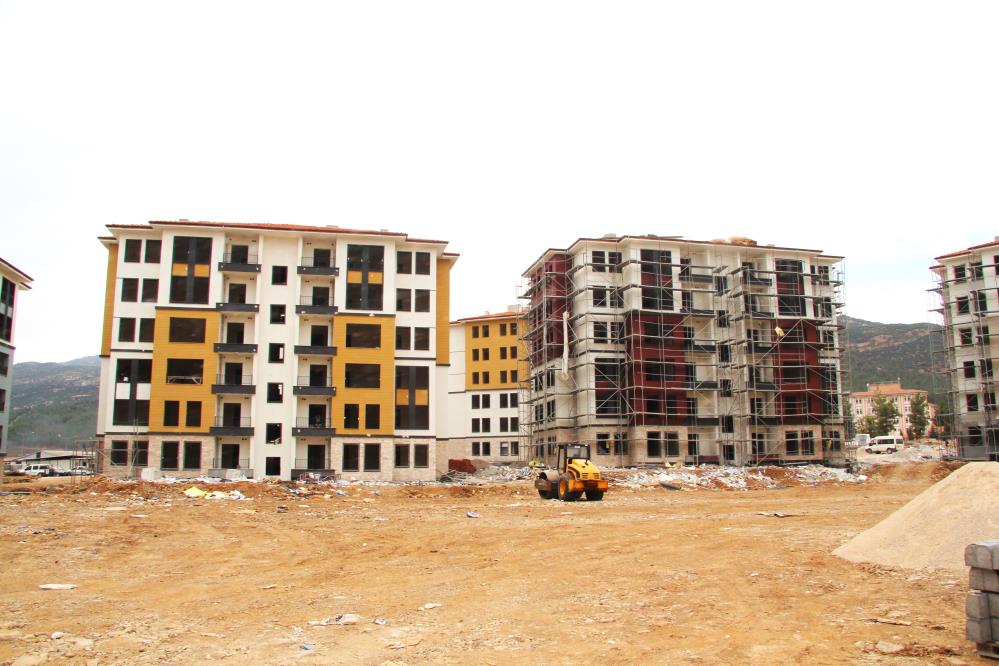 Deprem konutları 29 Ekim'de teslim edilecek