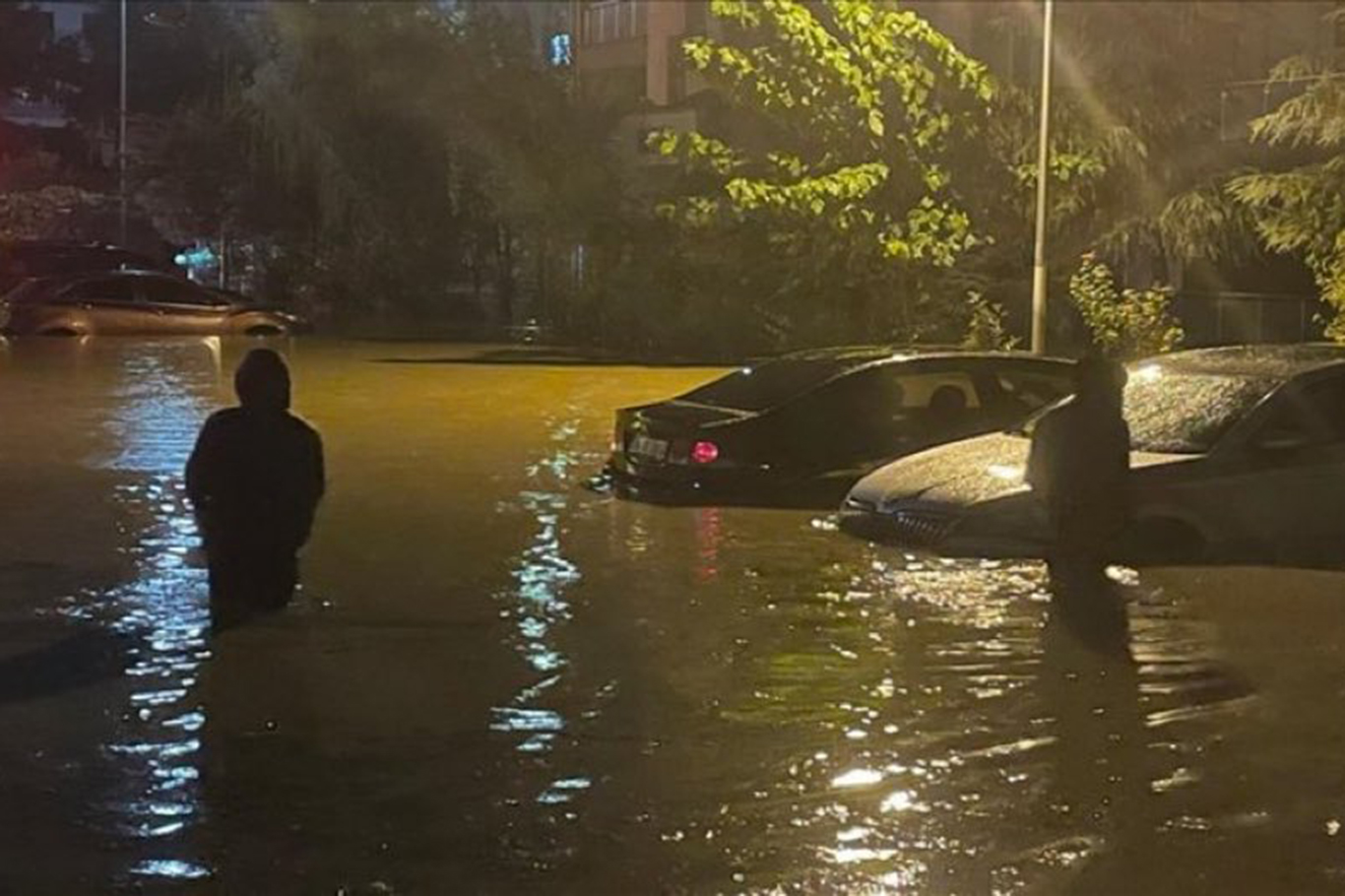 İstanbul'da yağış sonrası 4 bine yakın su baskını ihbarı yapıldı