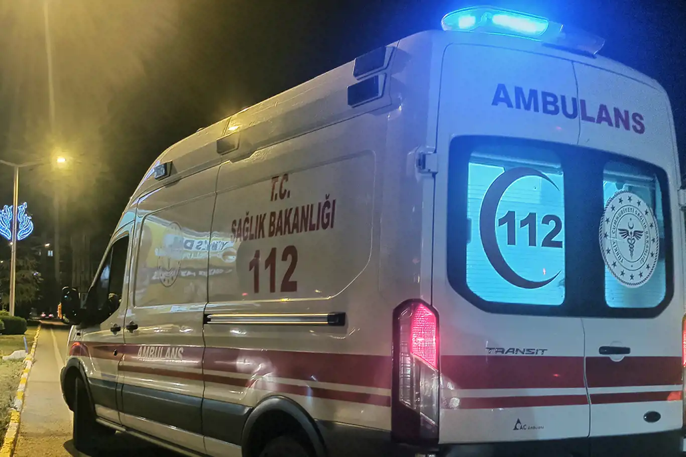 Tarım aracı şarampole devrildi: 1 ölü 3 yaralı