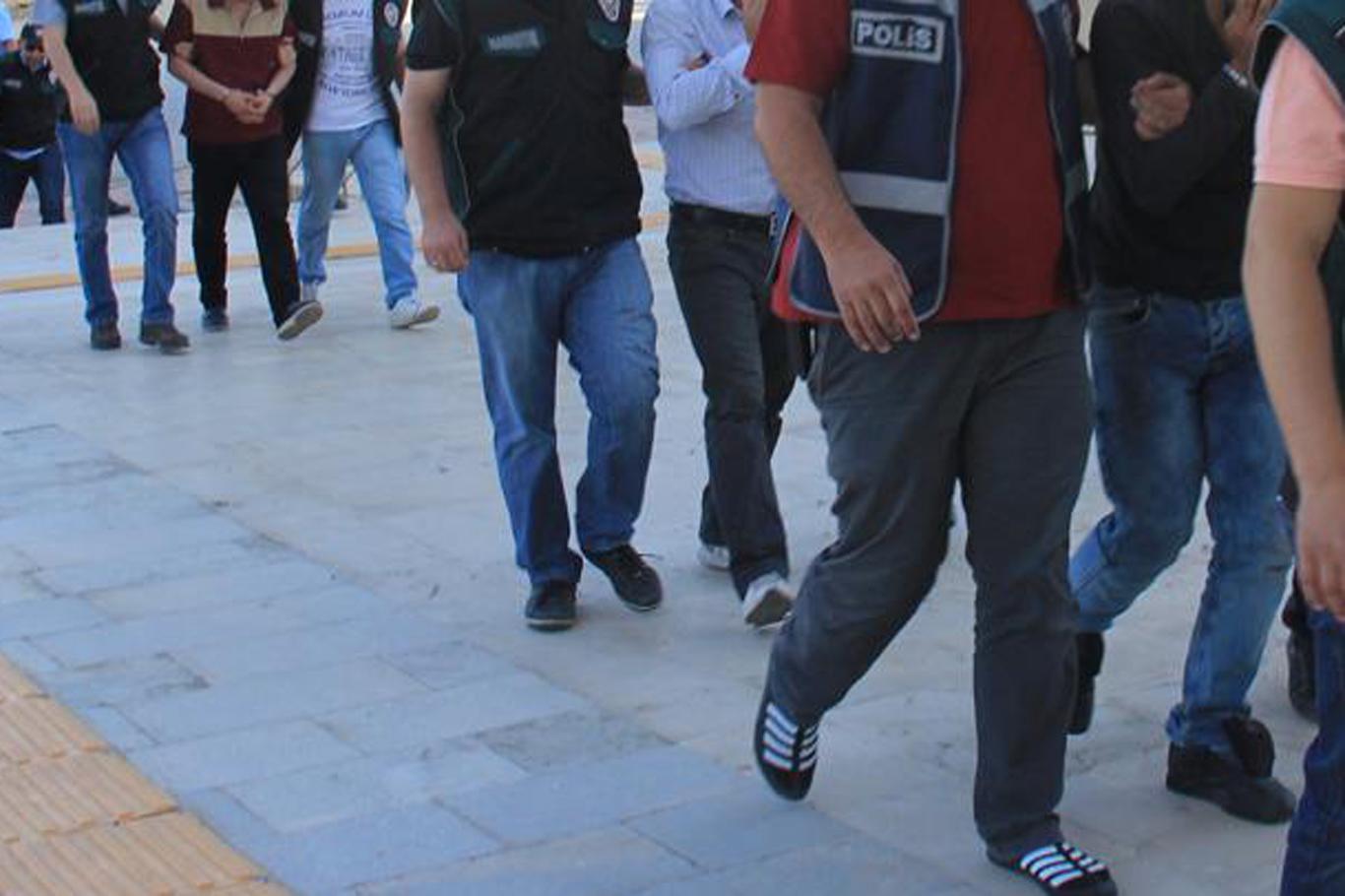 Yakalanan 204 şüpheliden 42'si tutuklandı