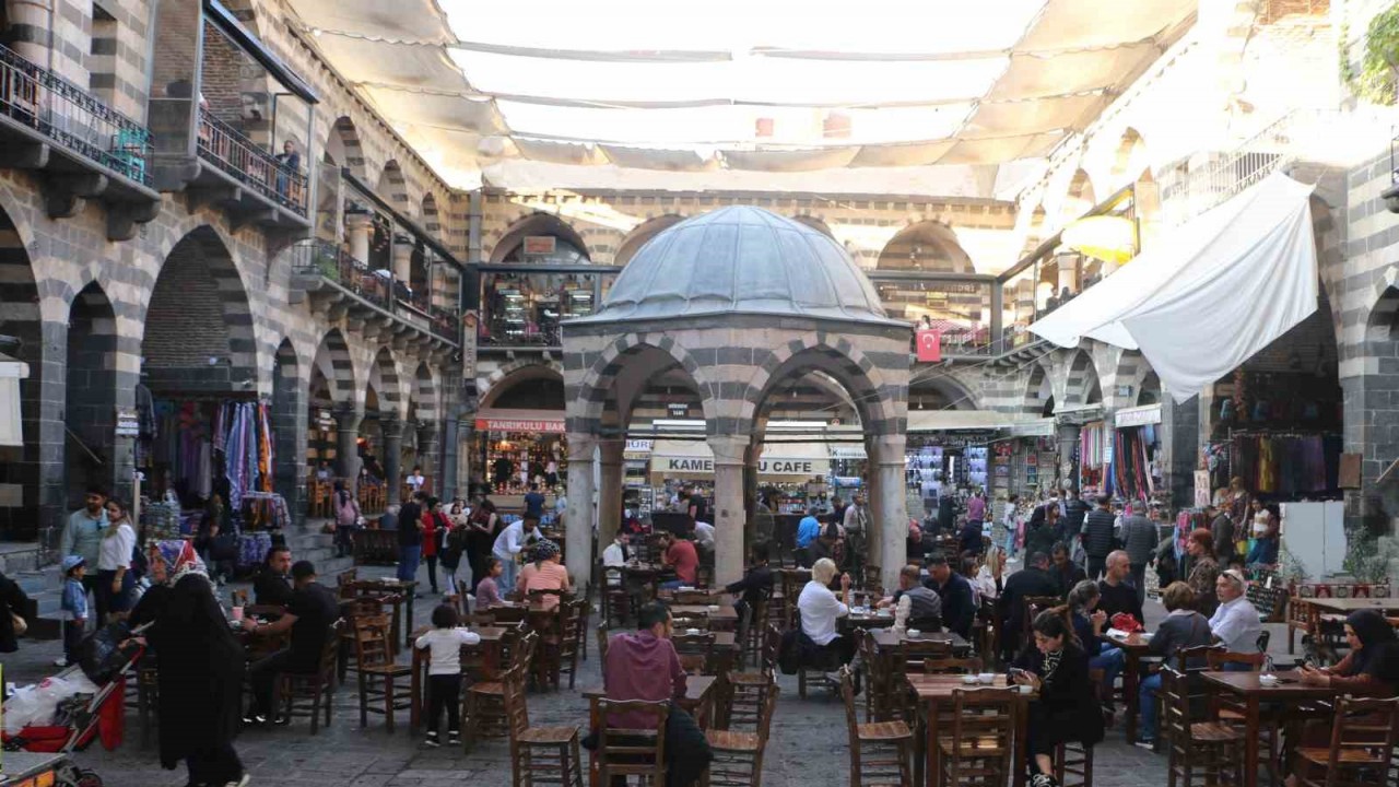 Tarihi hanları yaklaşık 500 yıldır aralıksız ticaret merkezi olarak kullanılıyor