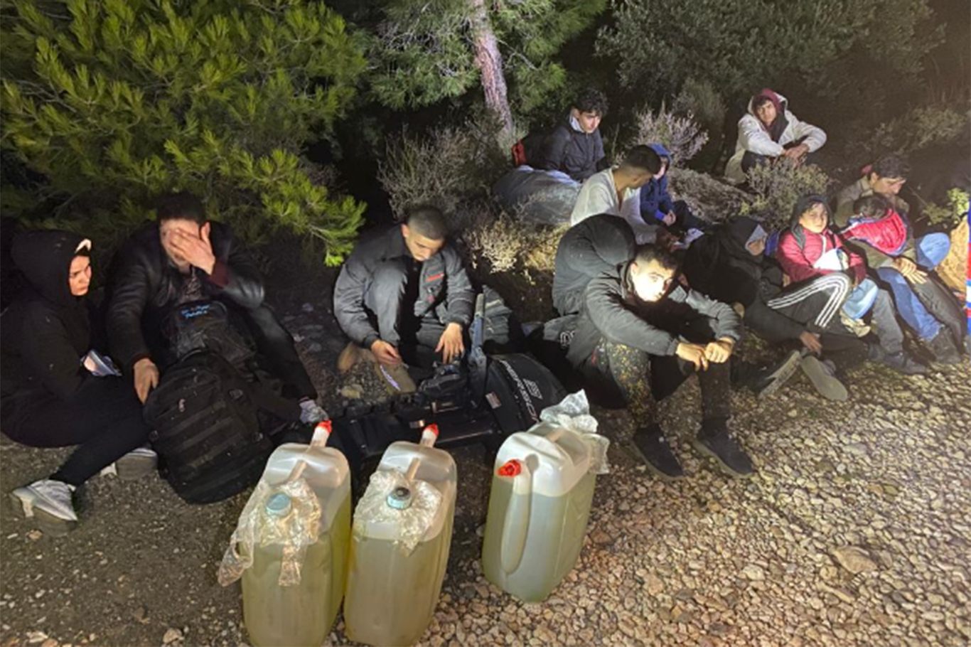 4 ilde 302 düzensiz göçmen yakalandı