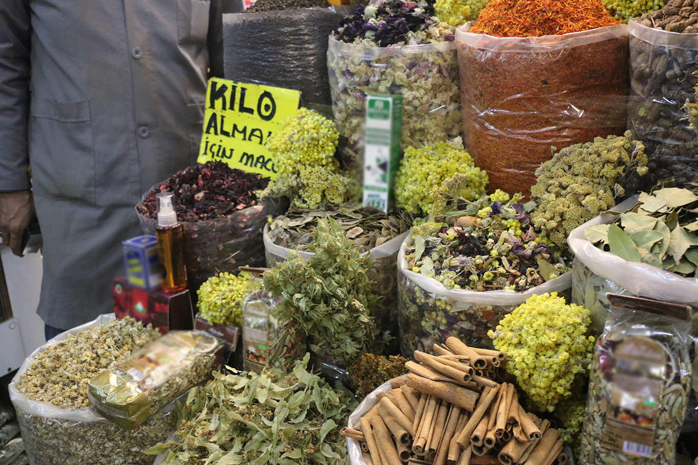 Diyarbakır’da Soğuyan Hava Aktarcılara yaradı