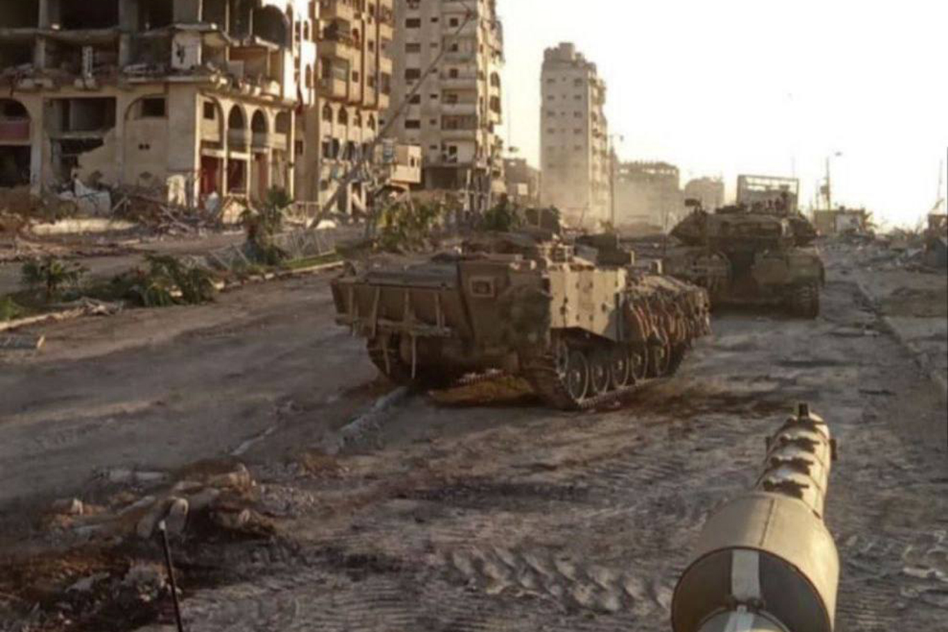 Ata çarpan araç takla attı 7 kişi yaralandı