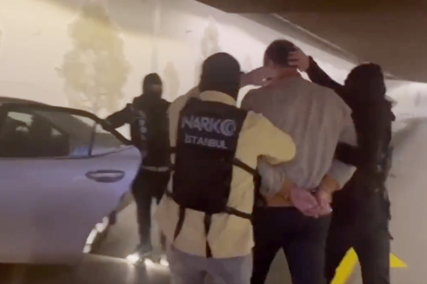 İnterpol'ün aradığı uyuşturucu satıcısı yakalandı