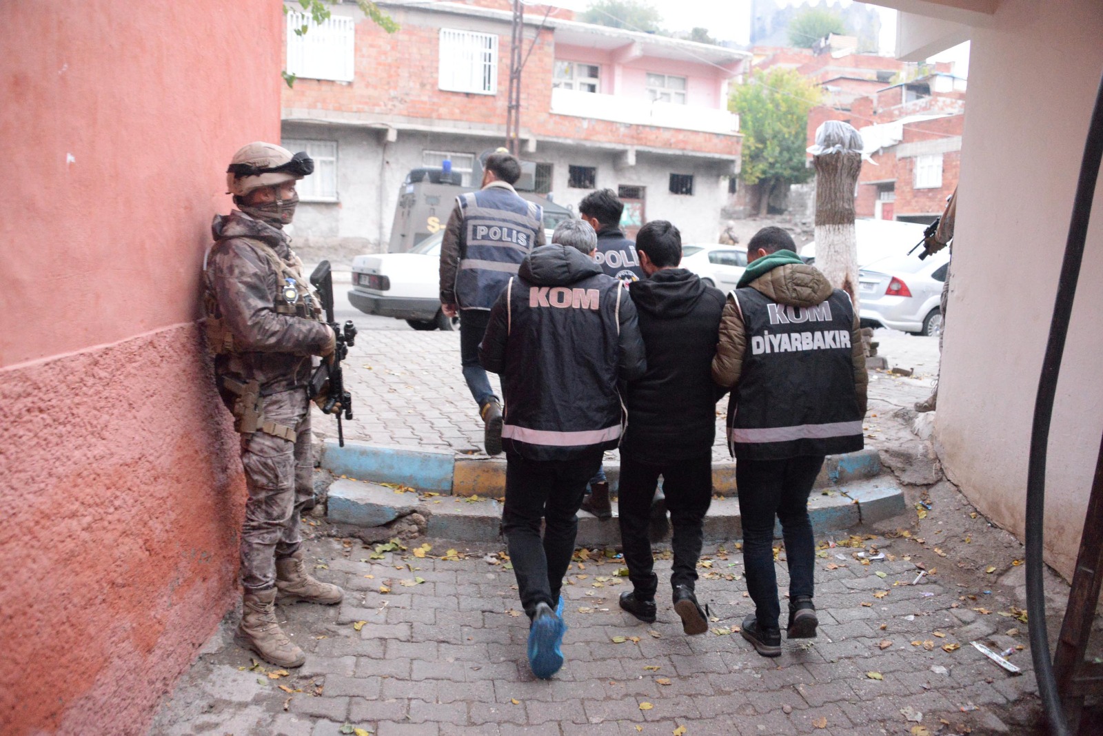 Diyarbakır polisinden Elek operasyonu