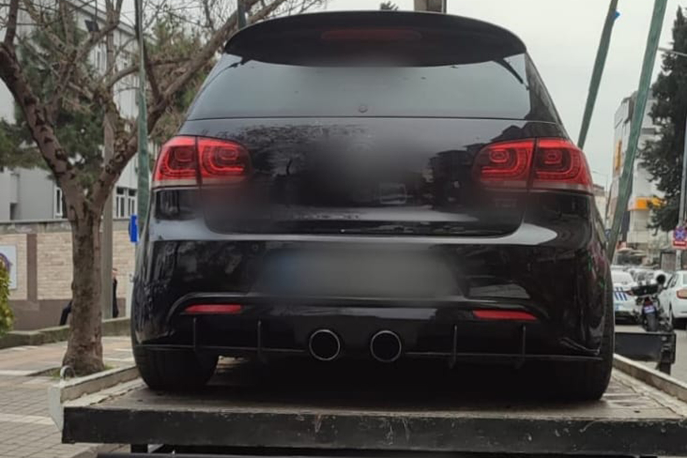 Abartı egzoz kullanan araç sürücüsüne ceza