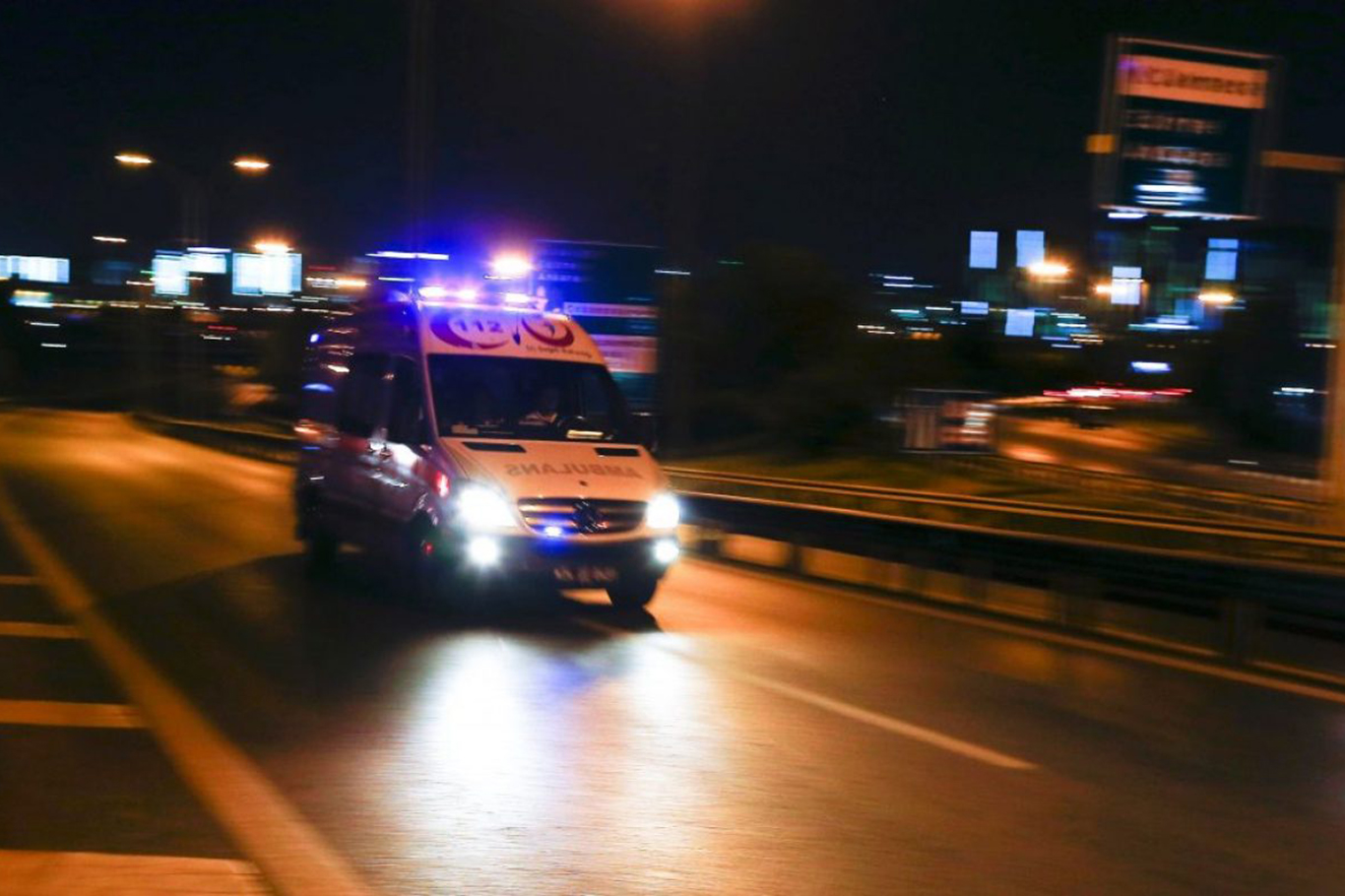 İzmit'te trafik kazası: 1 ölü, 2 yaralı