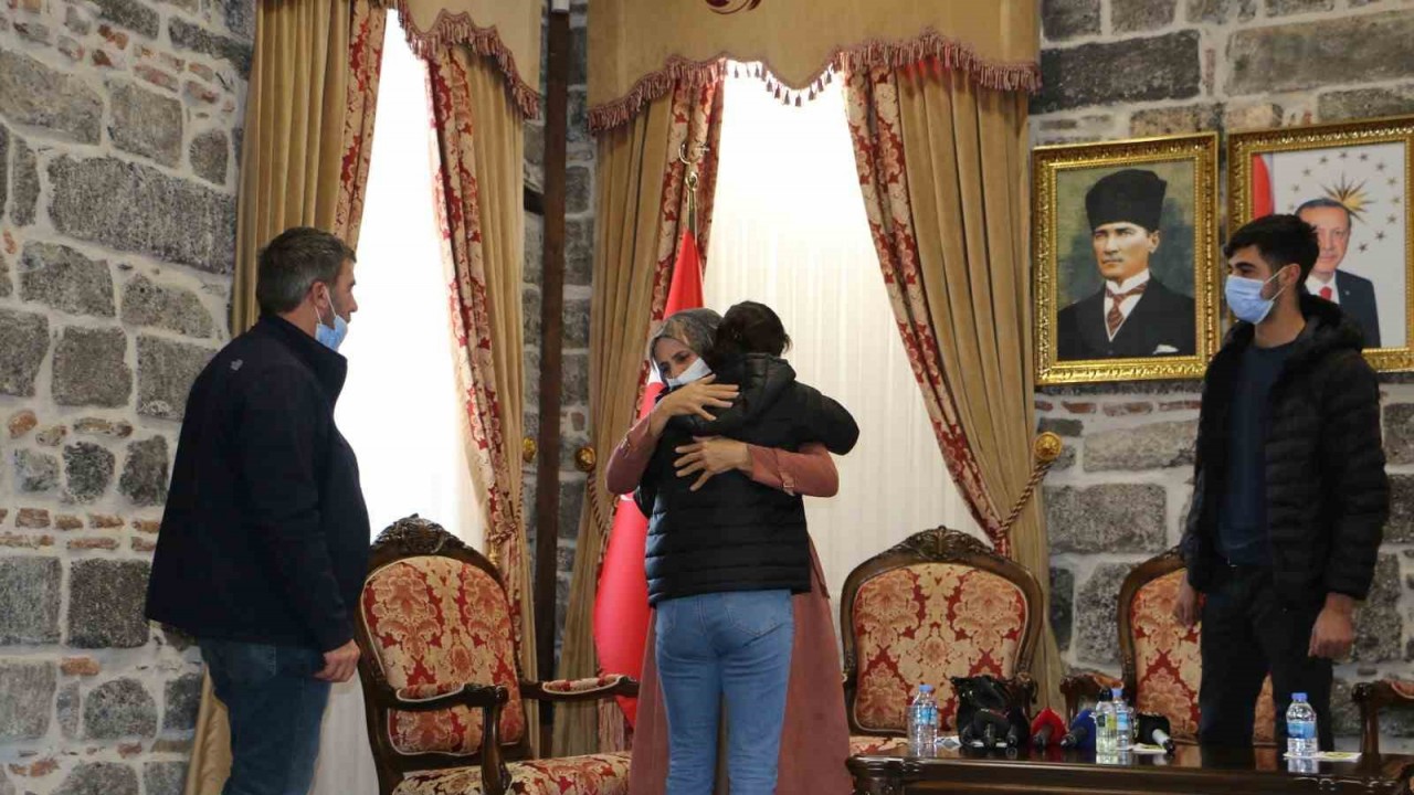 Diyarbakır’da bir aile daha evladına kavuştu