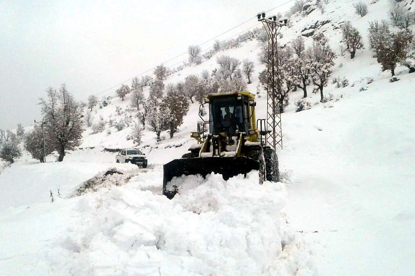 Köy yolları kar nedeniyle kapandı