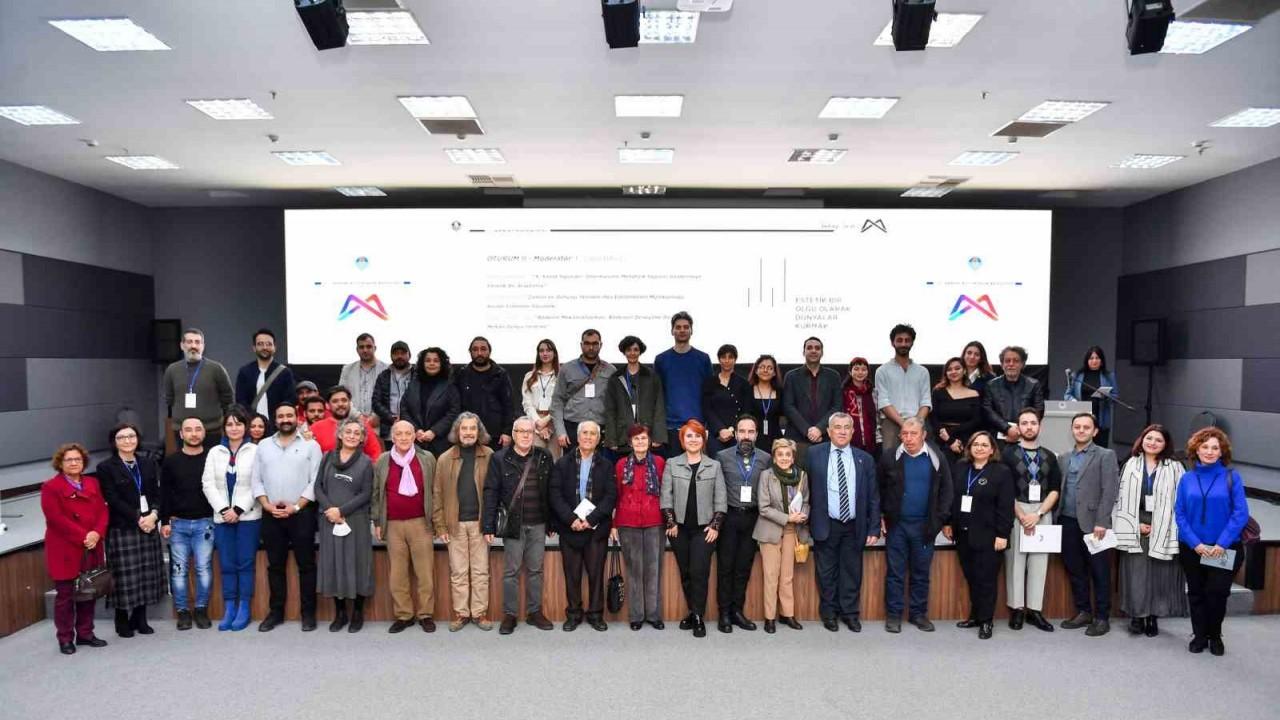 &lsquo;Estetik bir olgu olarak d&uuml;nyalar kurmak&rsquo; sempozyumu başladı