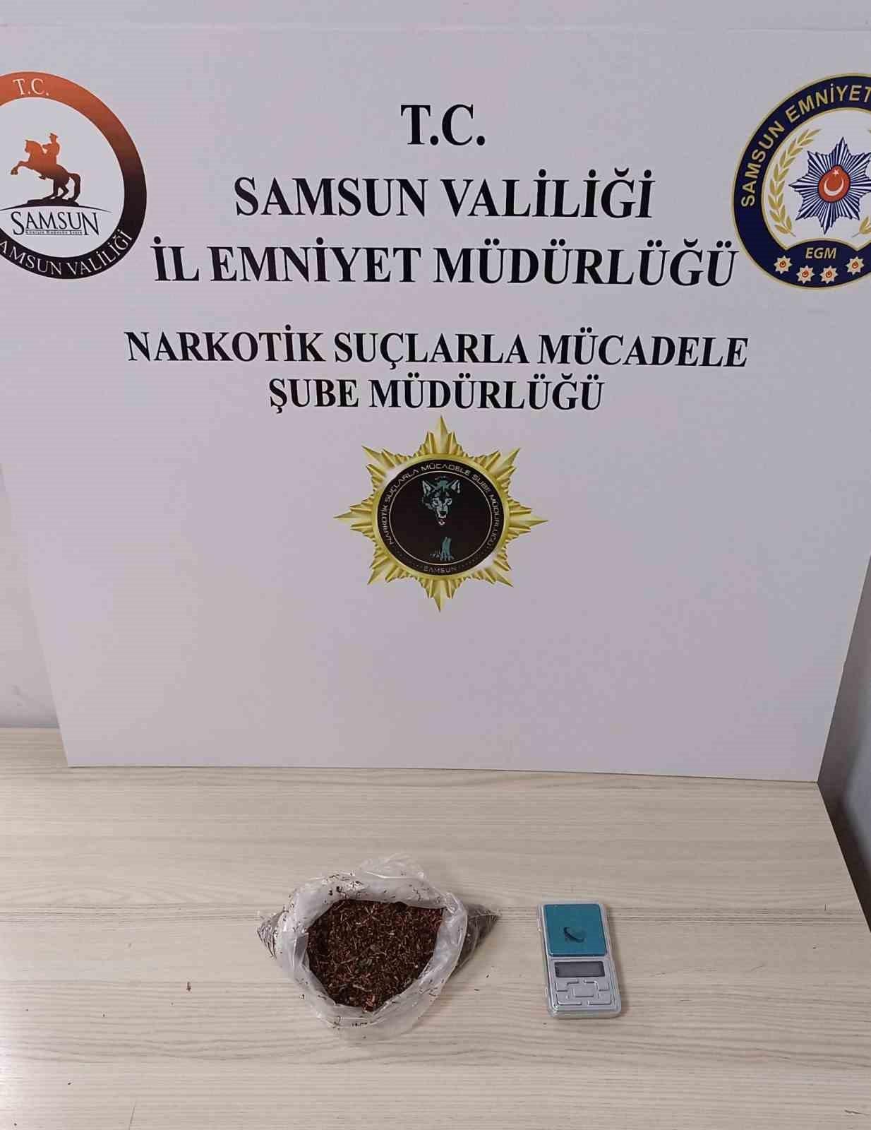 Evinde Uyuşturucu Çıktı