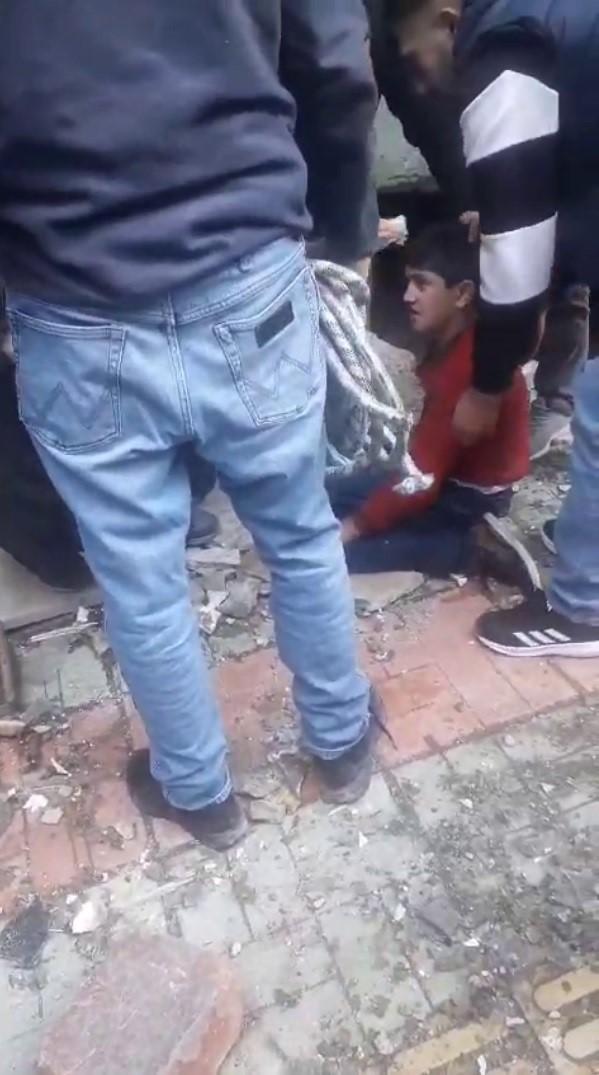 Su kuyusuna düşen çocuk yaralandı