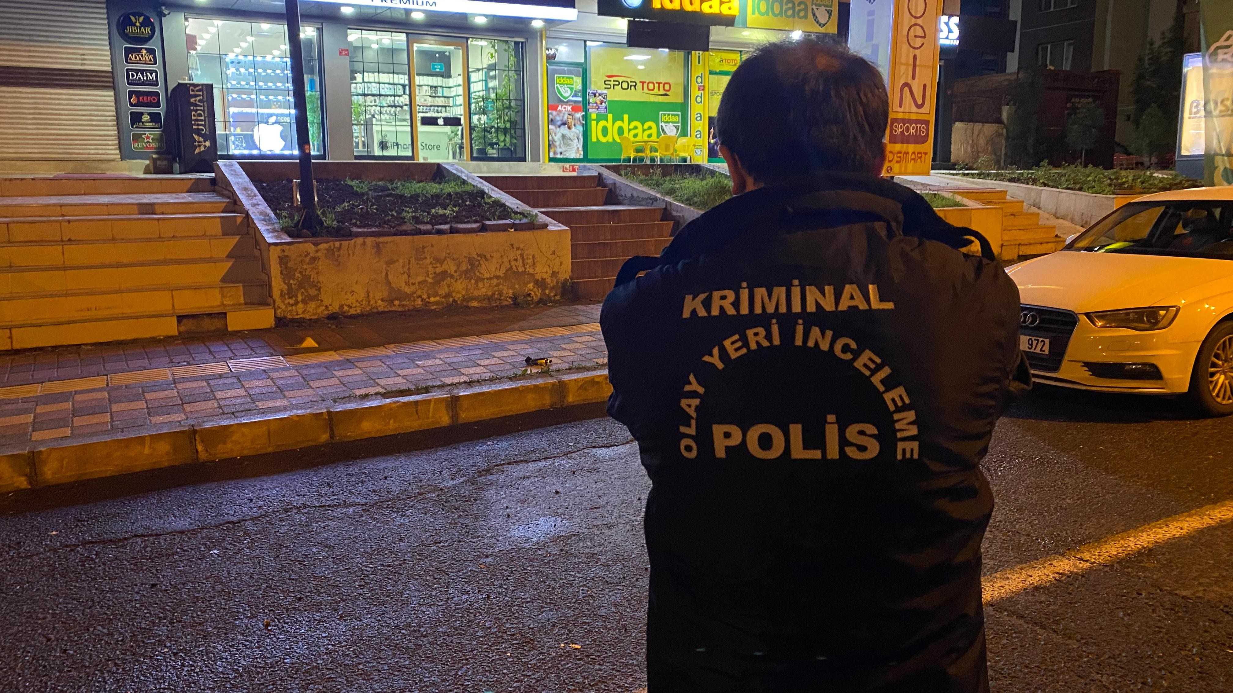 Diyarbakır'da cadde ortasında silahlı çatışma: 2 Yaralı