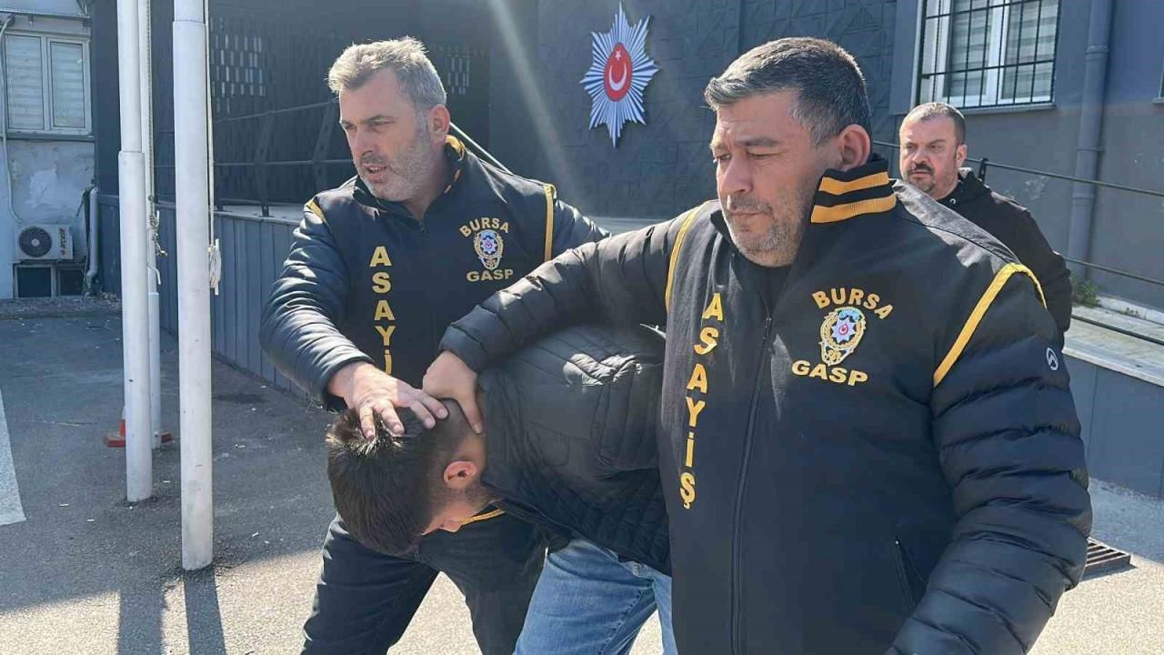 Sanal bahis borcu yüzünden kuyumcu soyanlar adliyeye çıkarıldı