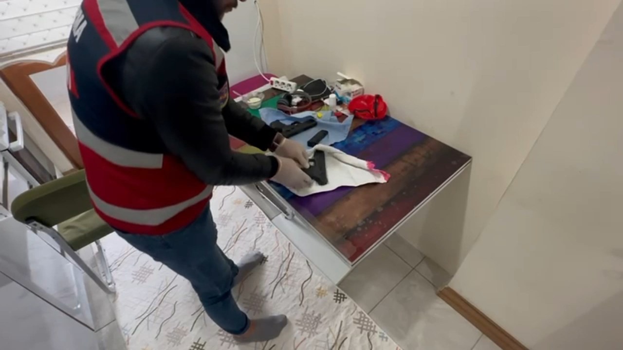 Diyarbakır'da El Yapımı Tabanca Operasyonu