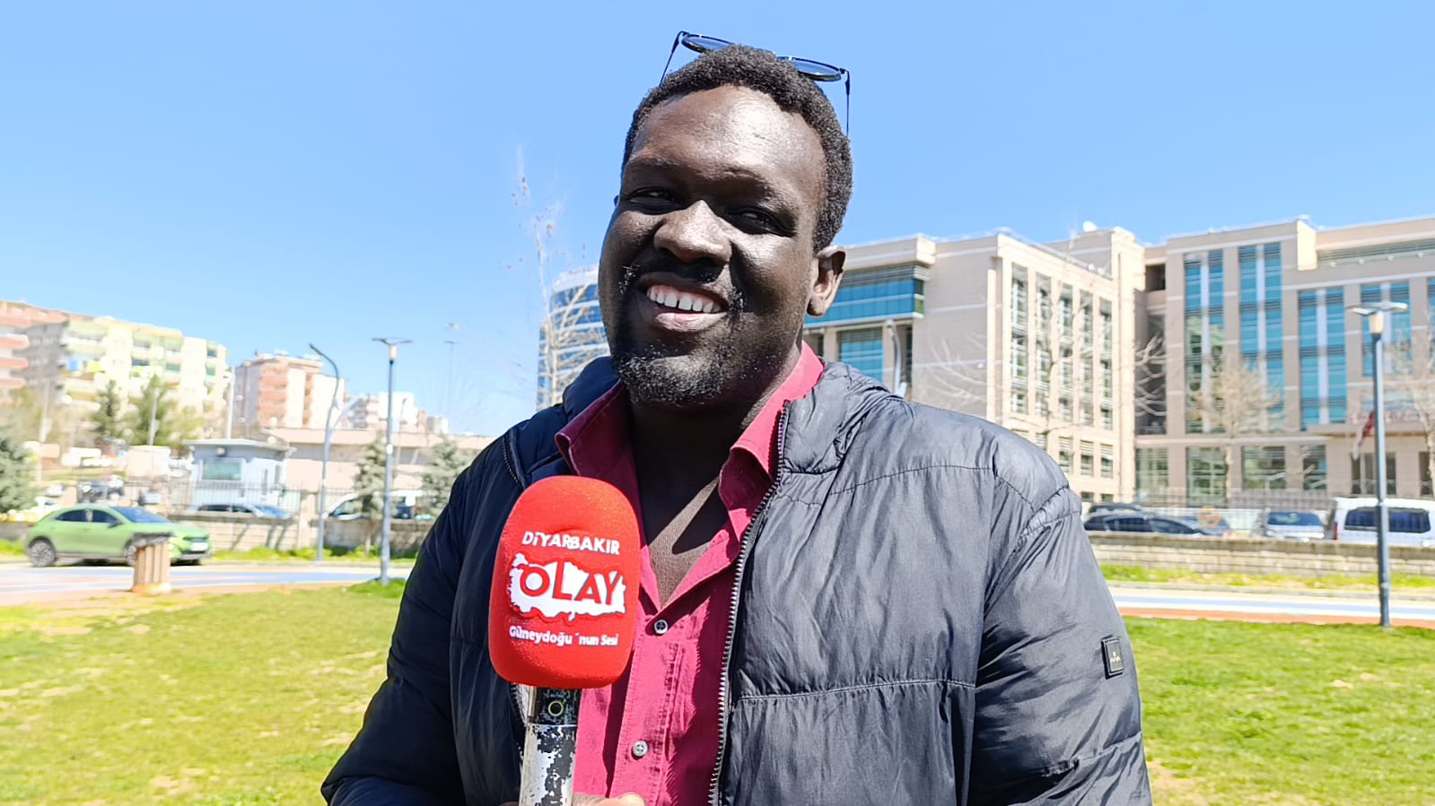 Sudanlı Müddesir, Türkçe ve Kürtçe öğrendi