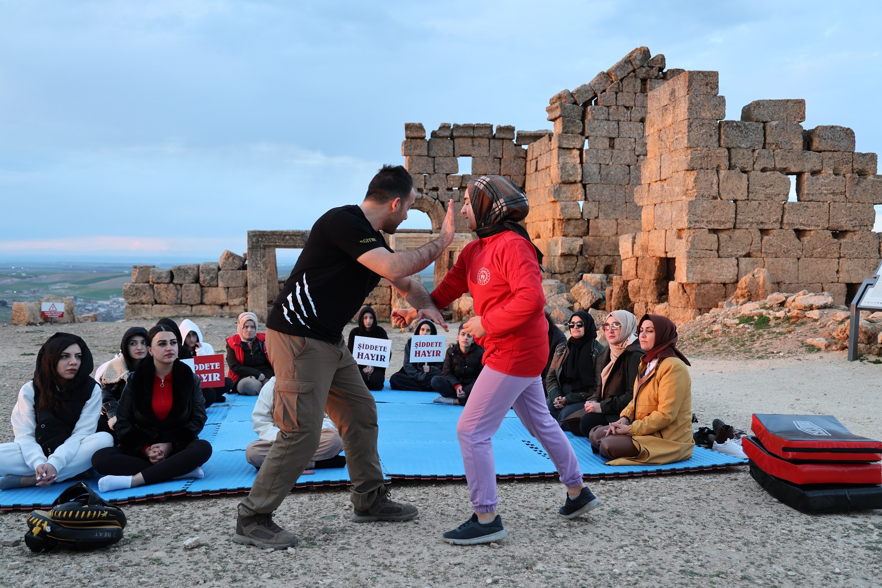 Kadınlar Zerzevan Kalesi'nde Eğitim Aldı