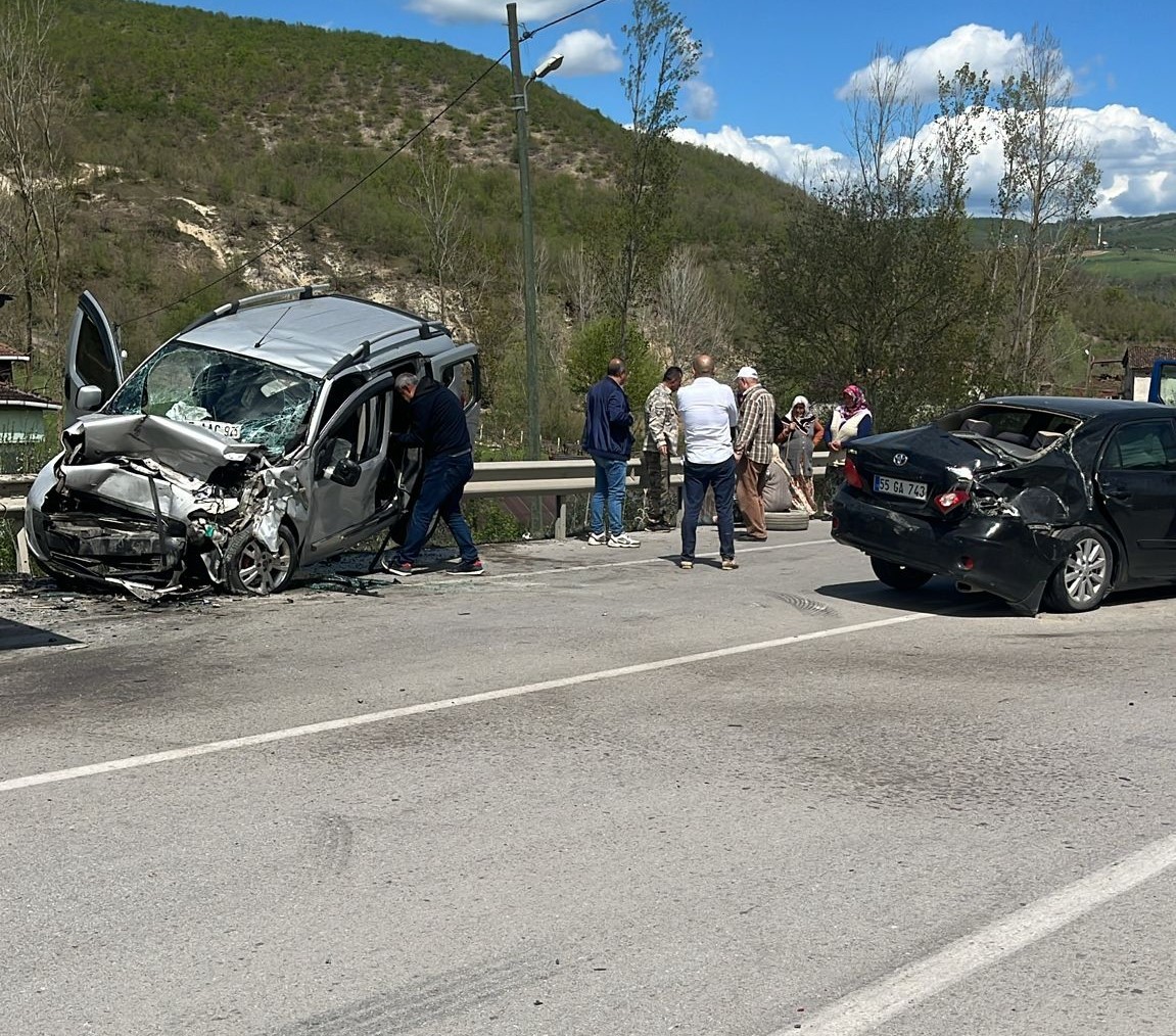Samsun&rsquo;da trafik kazası: 5 yaralı