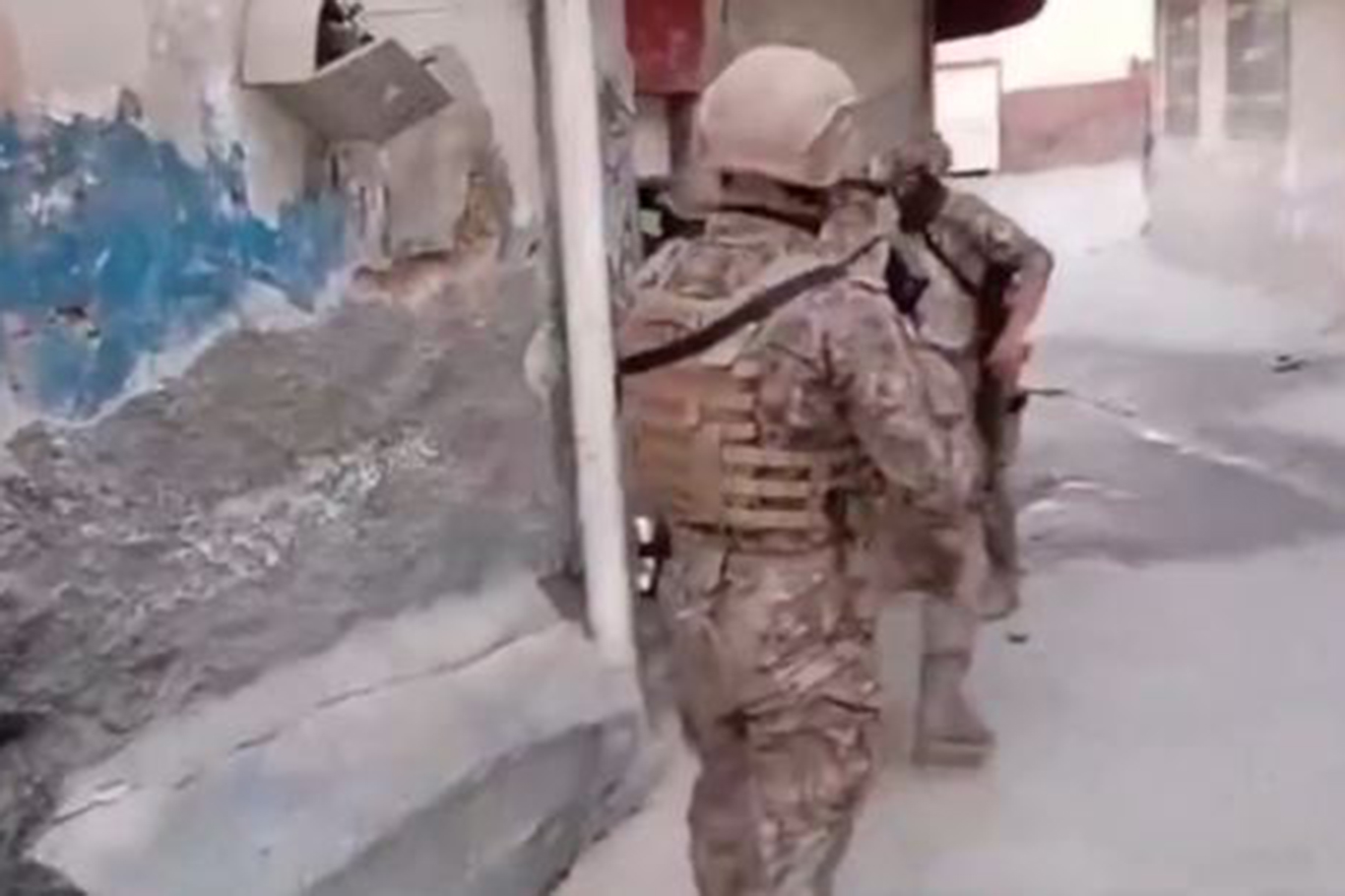 52 ilde uyuşturucu operasyonu: 363 g&ouml;zaltı