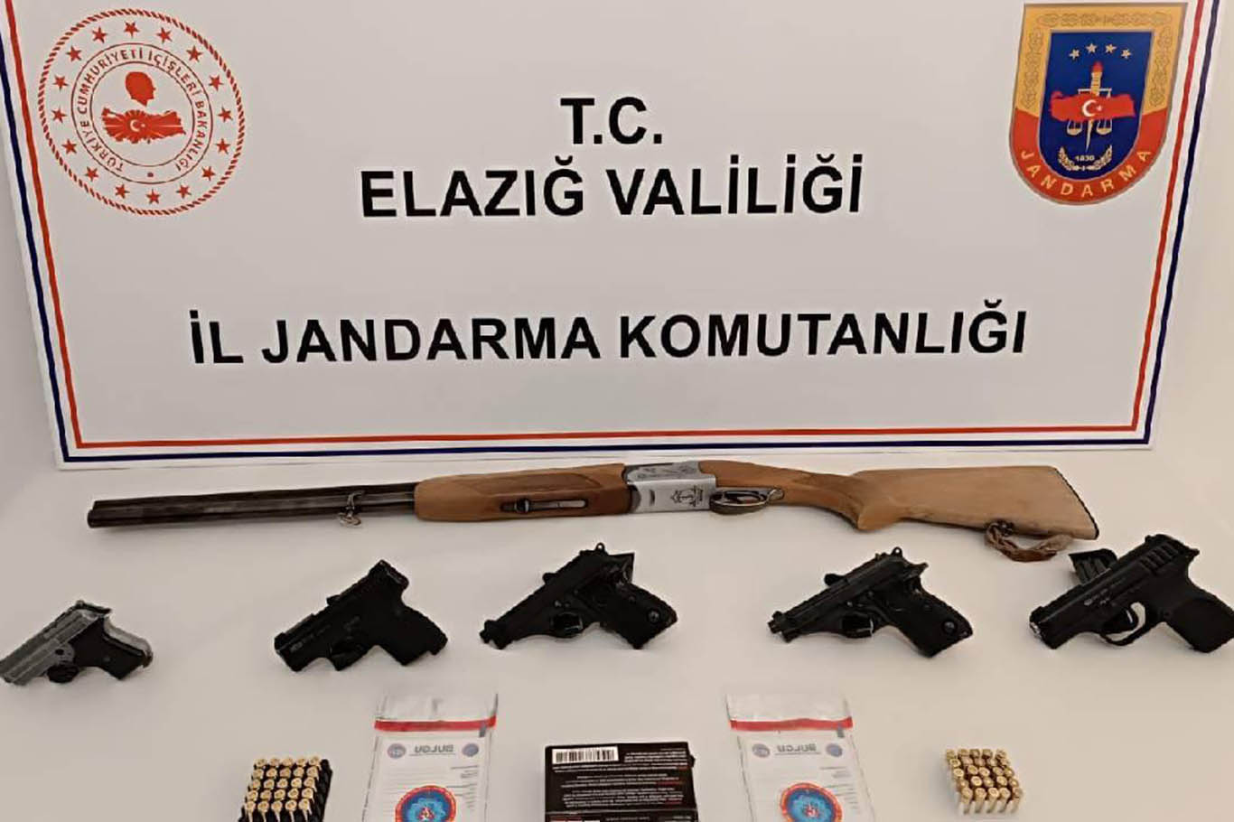 Elazığ'da 19 şahıs ruhsatsız silahla yakalandı