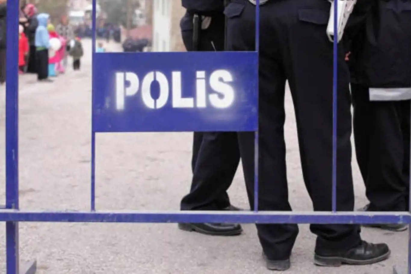 Hakk&acirc;ri Belediyesi'nde arama: Eş başkan g&ouml;zaltına alındı