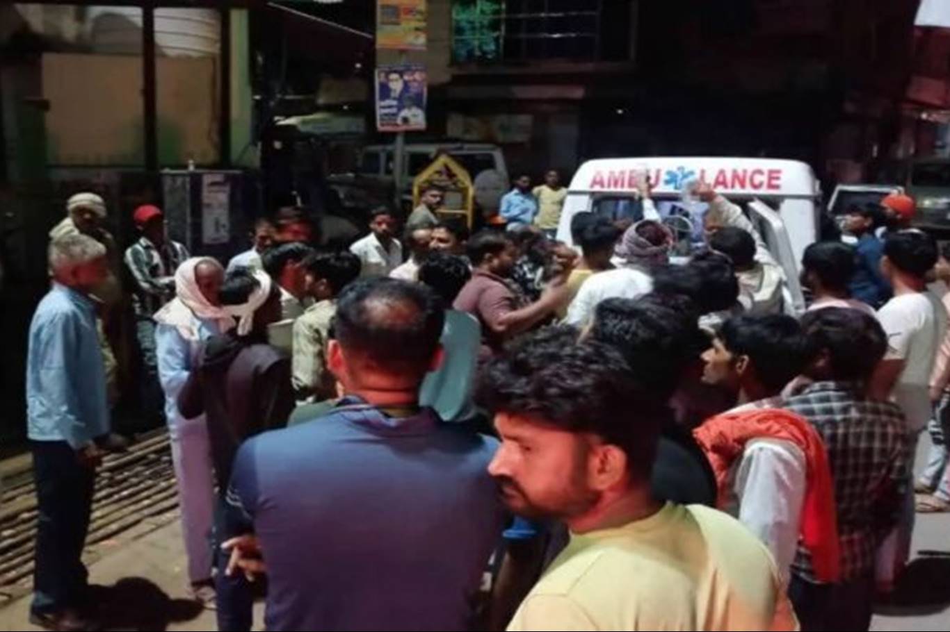 Hindistan'daki trafik kazasında 12 kişi öldü