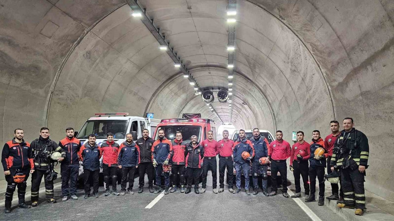 Trafik kazası tatbikatı gerçeği aratmadı