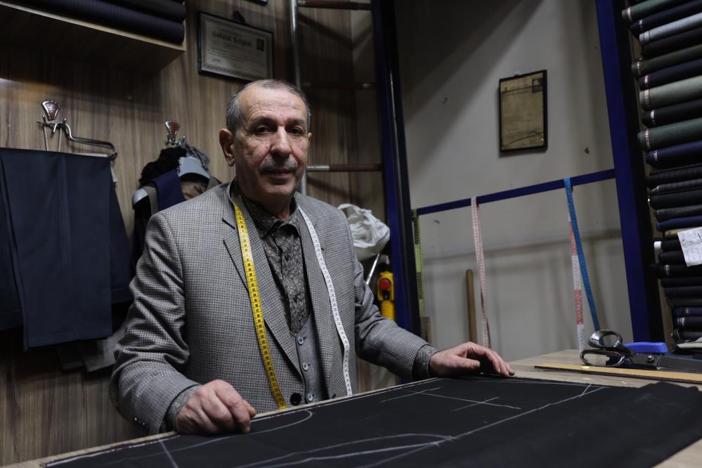 Diyarbakır'da 54 yıldır terzilik yapıyor! 7 Çocuğu üniversite'de