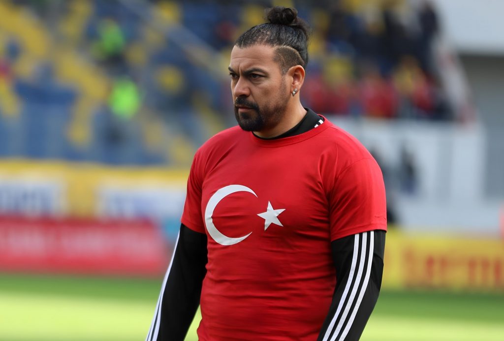 Herkes Bu Soruyu Soruyor: Servet Çetin Kimdir?