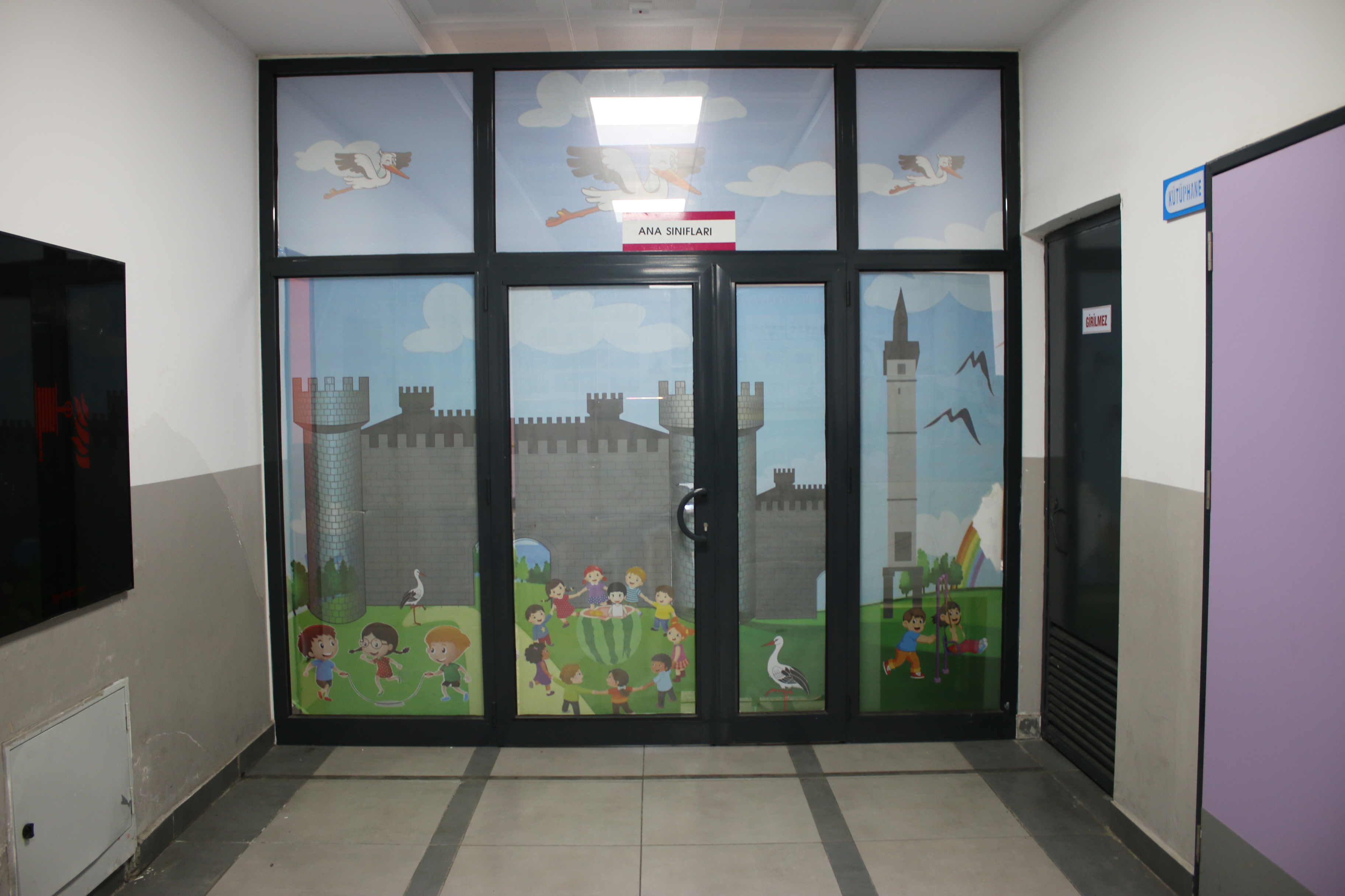 Diyarbakır'da Yarım Asırlık Okul Yenilendi! İşte Yeni Çehresi (2)