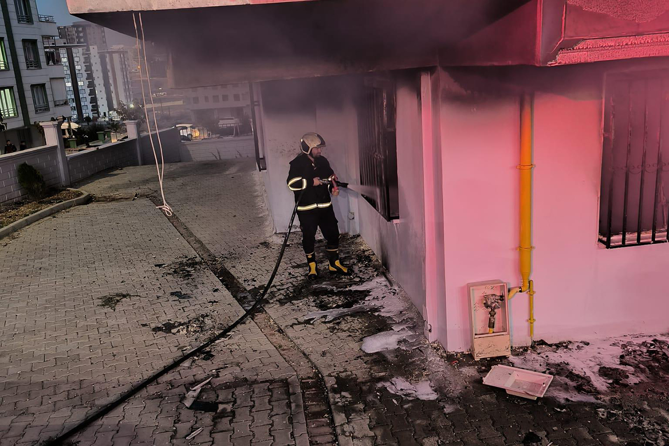 Şanlıurfa’da ev yangını
