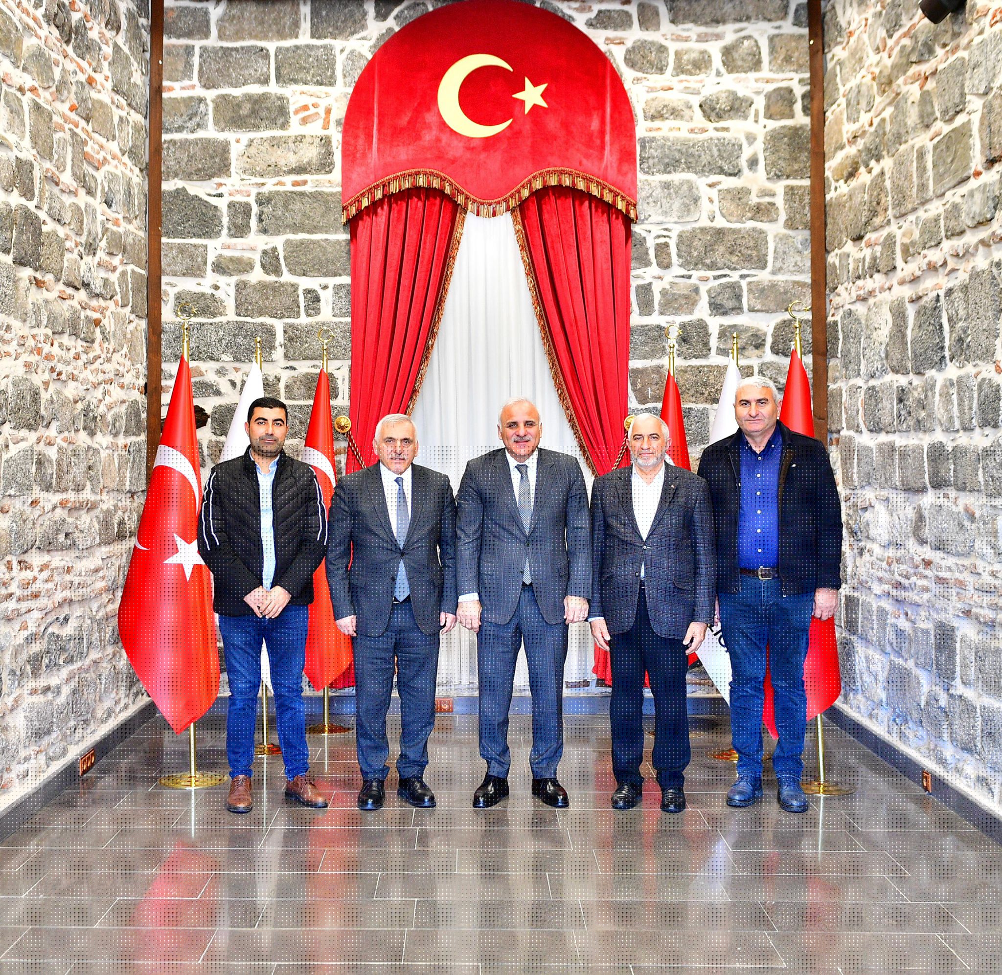 AK Parti Sakarya Milletvekili İnci Diyarbakır Valisi Zorluoğlu'nu Ziyaret Etti