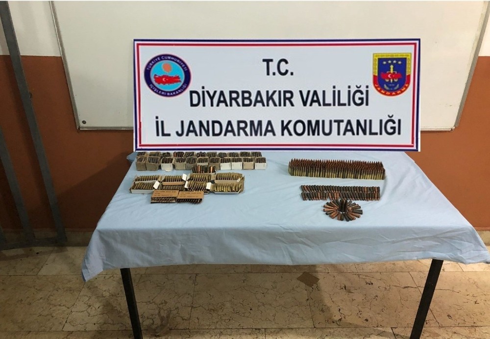 Diyarbakır’da terör örgütüne darbe üstüne darbe vuruluyor