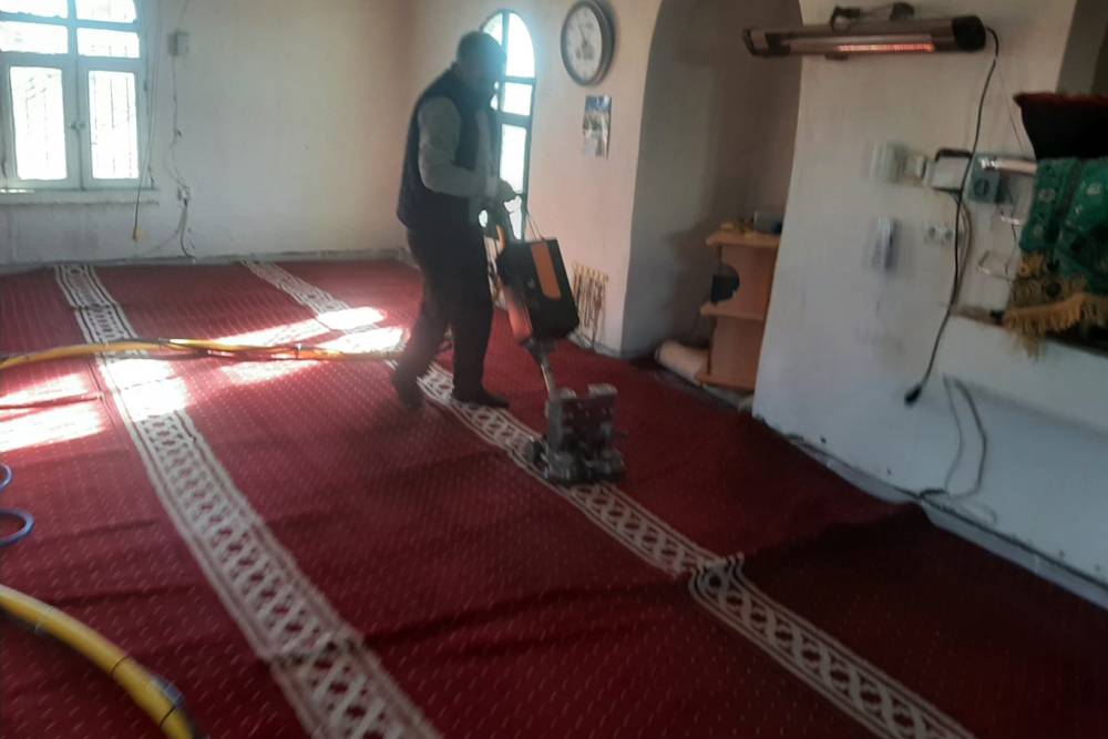 Viranşehir'de Camilerde temizlik çalışması