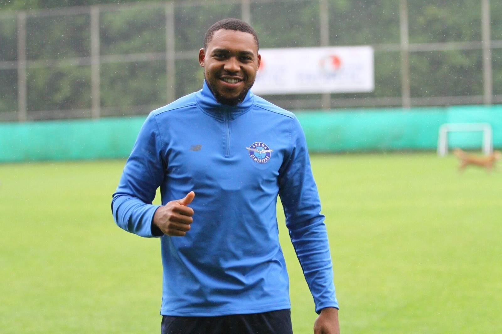 Assombalonga: ″Gurur duyulacak bir takım olmak istiyoruz″