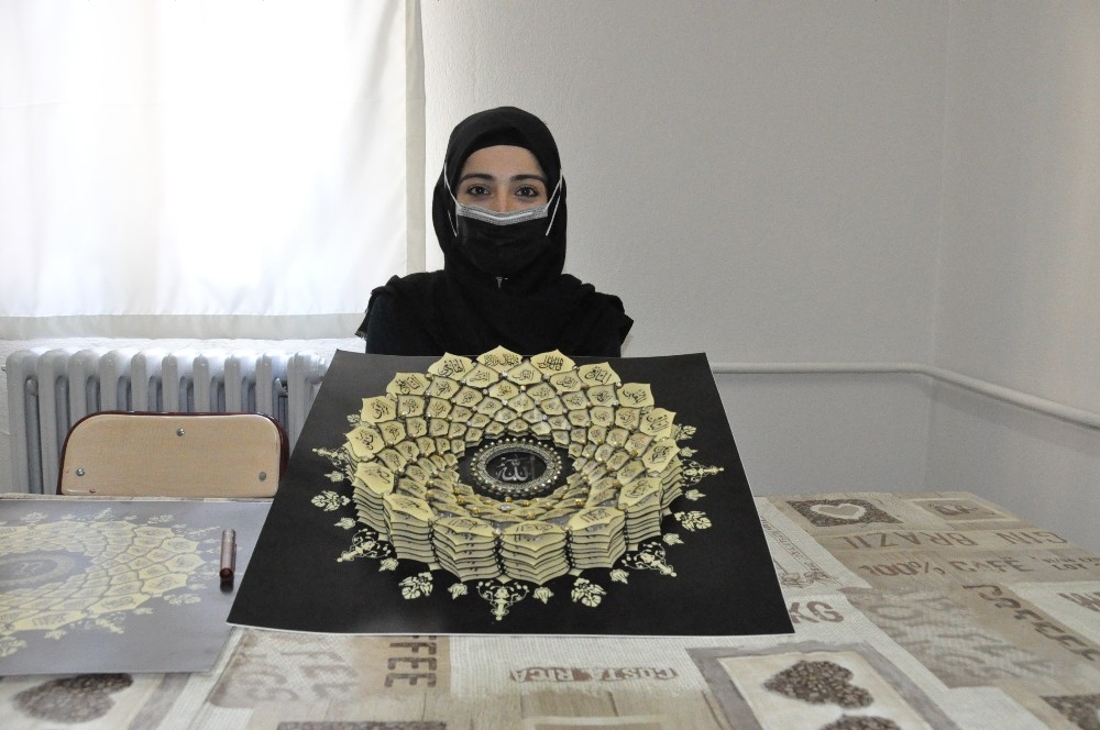 ’Çocukları’ olarak nitelendirdikleri rölyef tablolarından kopamıyorlar