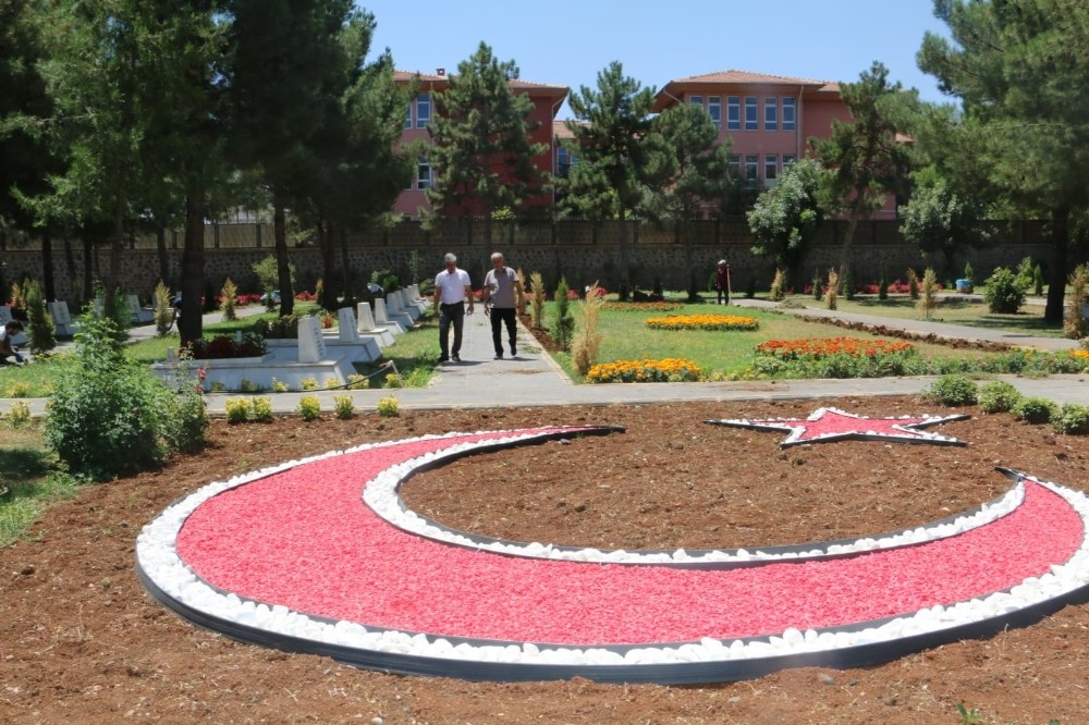 Hava Şehitliği peyzaj çalışmalarında sona gelindi