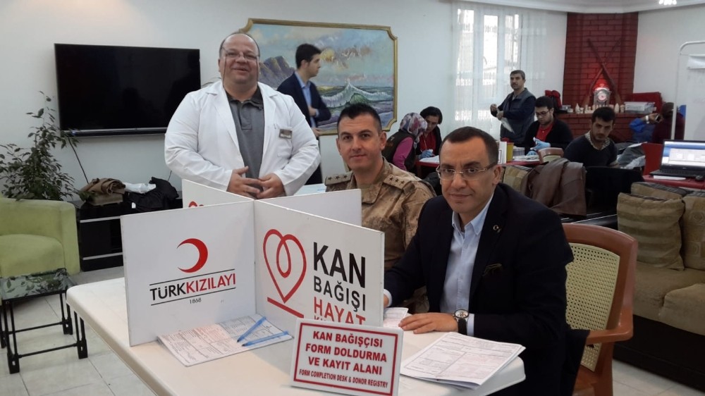 Jandarmadan kan bağışı