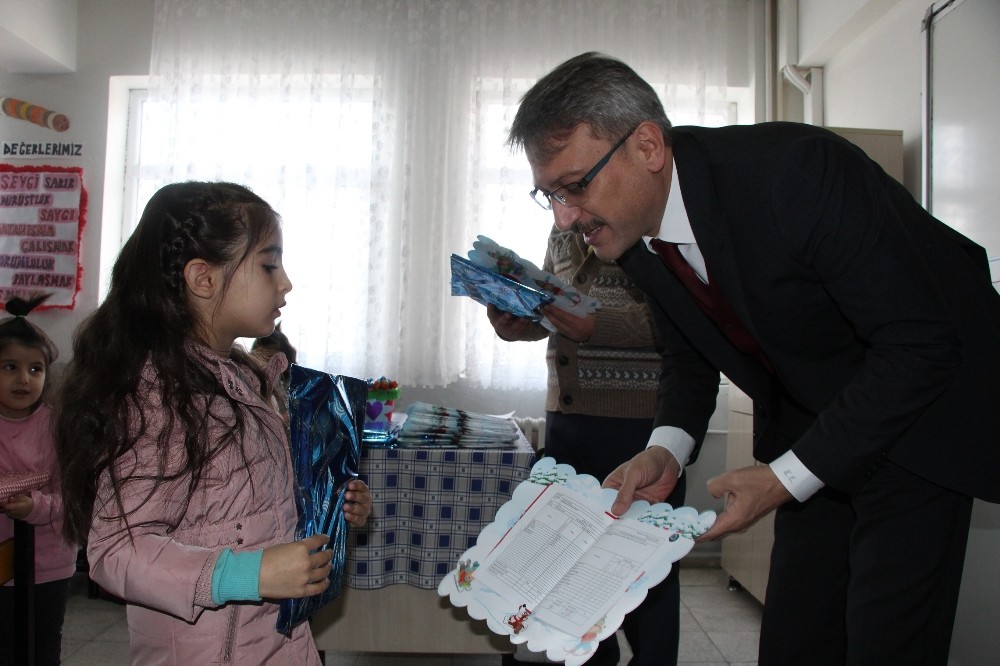 Bingöl’de 58 bin öğrenci karne heyecanı yaşadı
