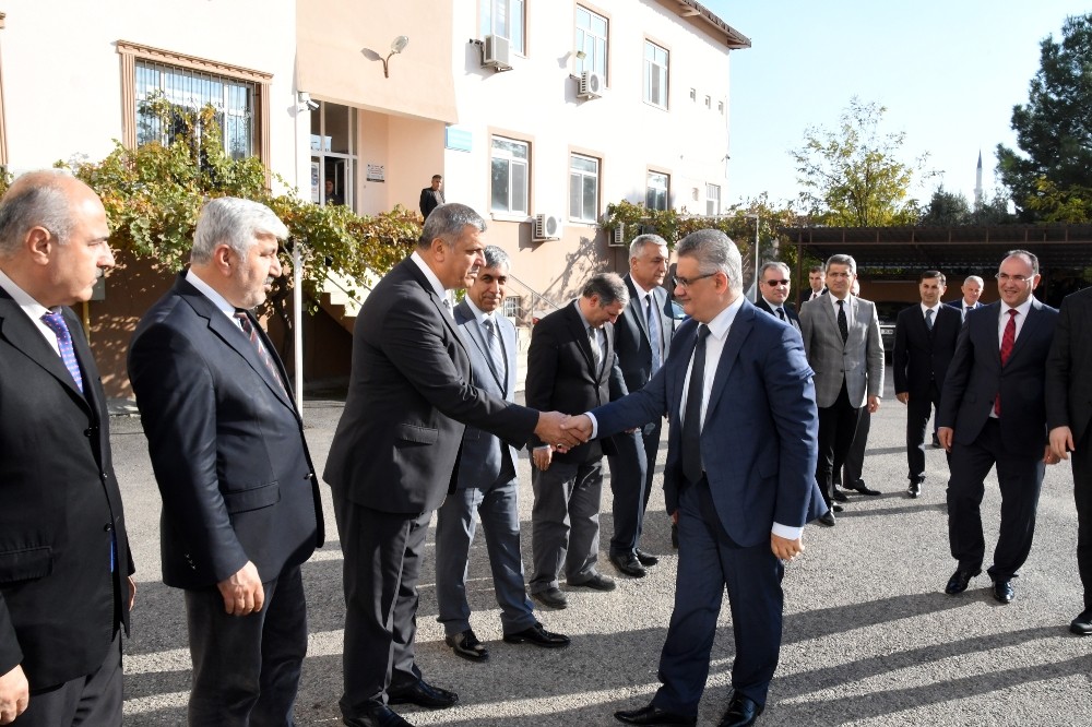 Vali Aykut Pekmez’e Adıyaman brifingi