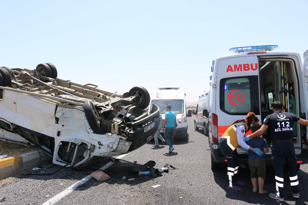 Diyarbakır’da feci kaza: 1’i ağır 2’si çocuk 5 yaralı