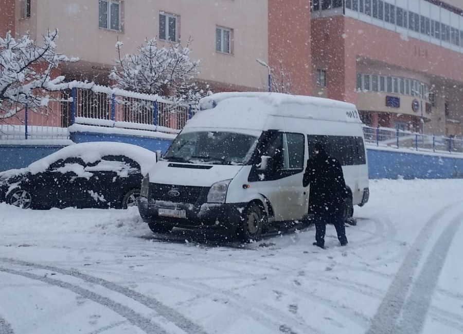Hakkari’de kar lastiği ve zincir denetimi