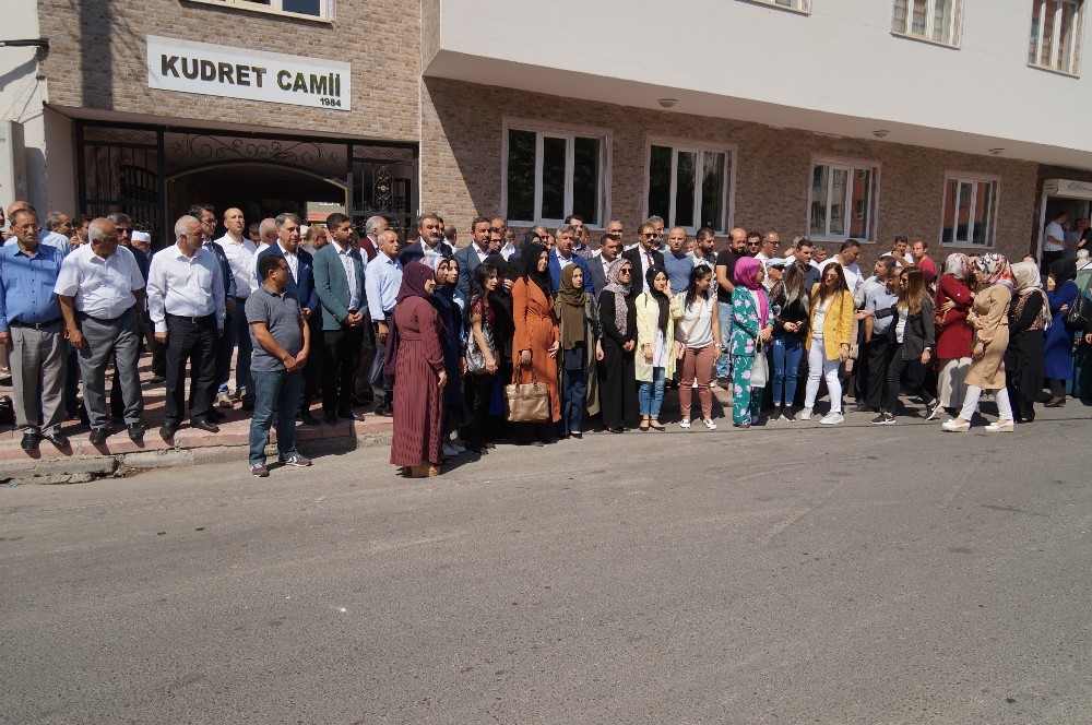 Batman’dan, Diyarbakır’da evlat nöbeti tutan ailelere destek