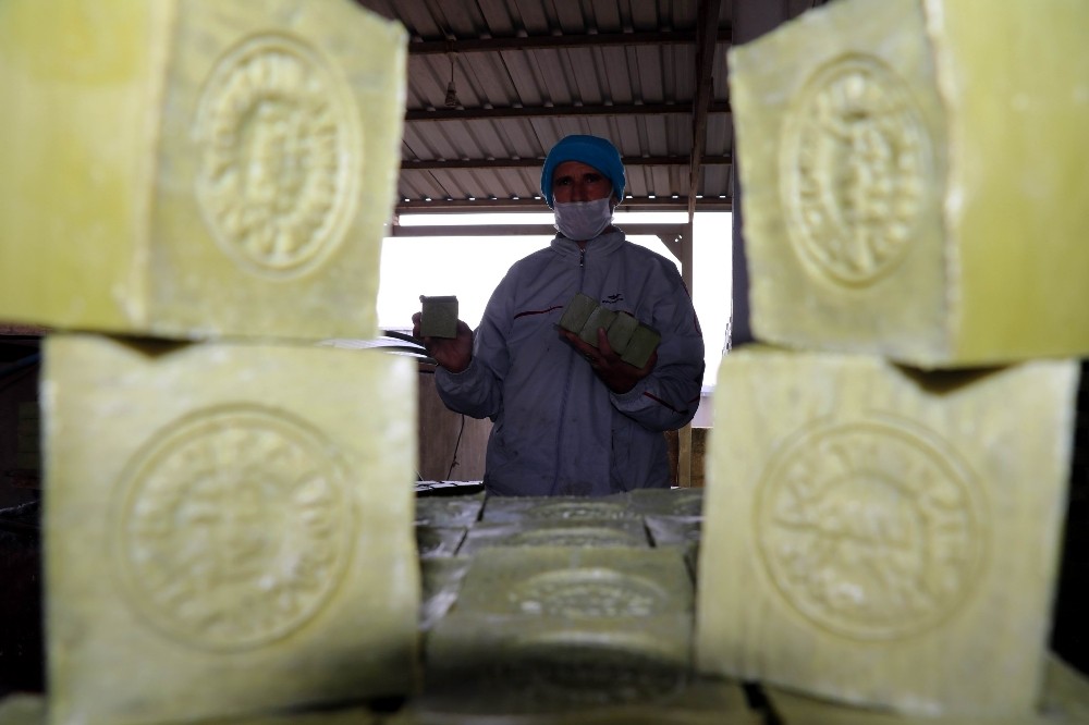 (Özel) Sabun fabrikalarında yoğun mesai