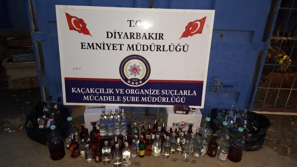 Diyarbakır’da kaçak içki satan 15 ayrı adrese eş zamanlı baskın