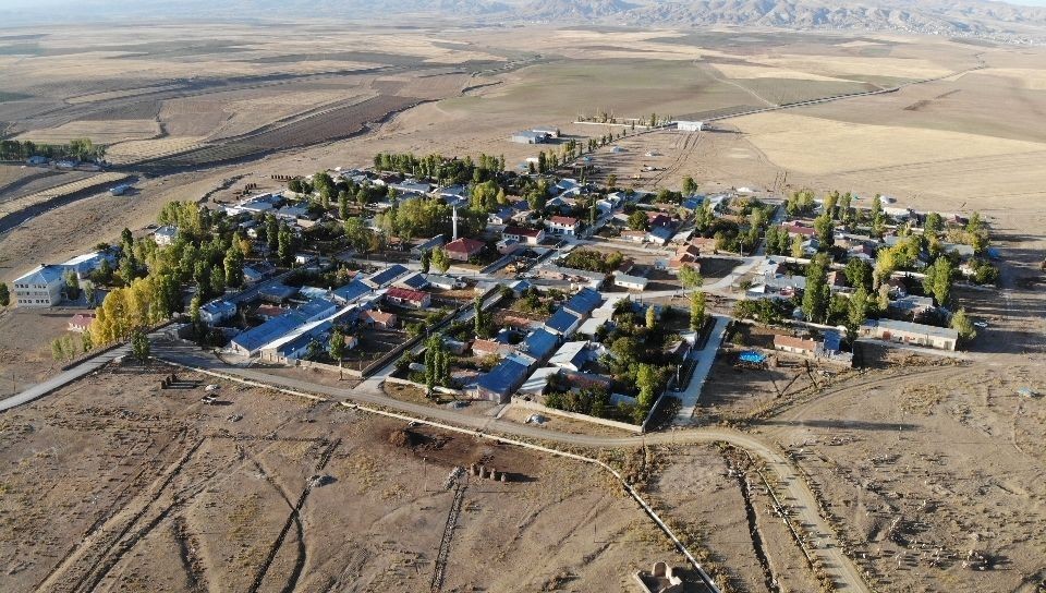 Sonbahar güzelliği simetrik yapılarla kuş bakışı başka güzel