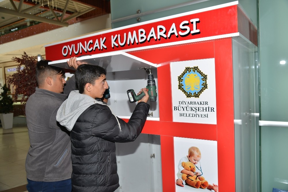 Oyuncak kumbaraları 3 noktaya yerleştirildi