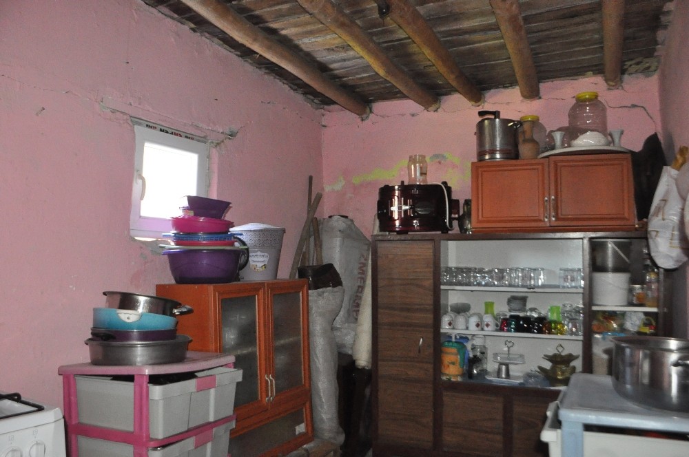 16 yıldır biriken faturalarını ödemek için yardım bekliyor