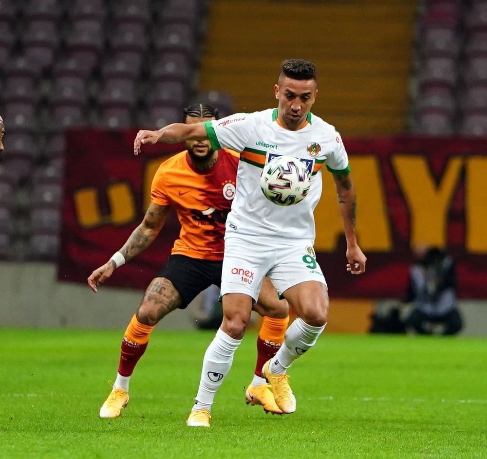 Ziraat Türkiye Kupası: Galatasaray: 0 - Aytemiz Alanyaspor: 2 (İlk yarı)